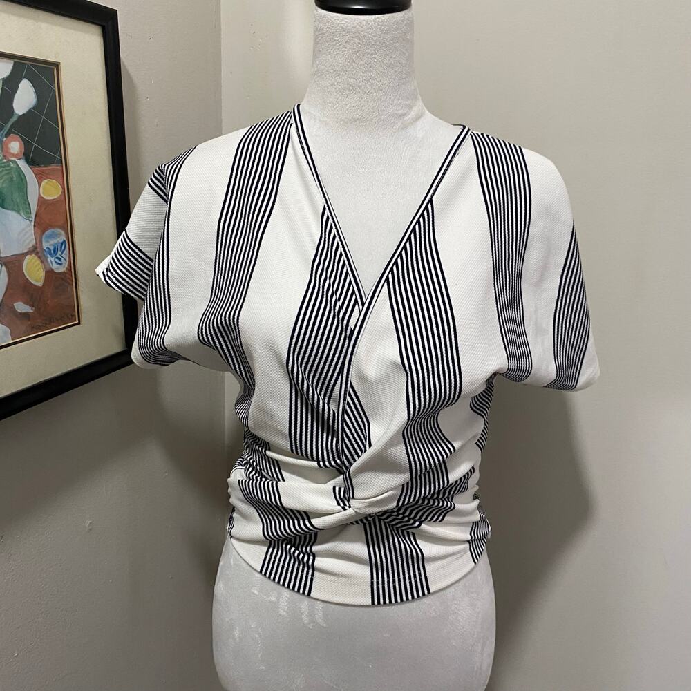 ANTHROPOLOGIE Bishop & Young Top Size Extra Small Black White Stripe Twist-Front